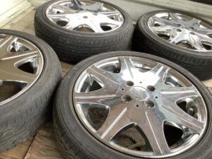 三次市秋町でベッドの引き取りと同時に不用品回収もさせて頂きました。