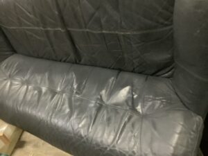 府中市高木町でソファーの引き取りから処分までさせて頂きました。