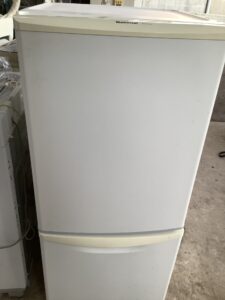 福山市日吉台で冷蔵庫の回収から処分までさせて頂きました。