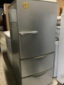 三原市貝野町で冷蔵庫の回収から処分までさせて頂きました。