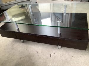 庄原市東城町三坂でガラステーブルの引き取りから処分までさせて頂きました。