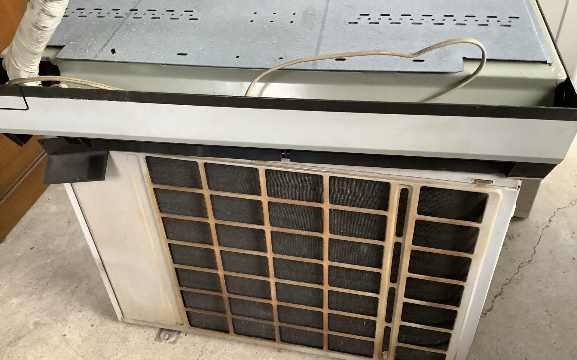 福山市引野町で取り外し回収から処分までしたエアコン