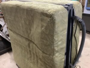 府中市鵜飼町で折りたたみ式ベッドの回収から処分までさせて頂きました。