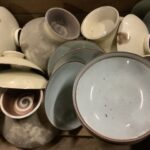 尾道市高須町で食器の回収から処分までさせて頂きました。