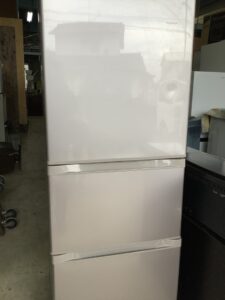 福山市新涯町で冷蔵庫の回収から処分までさせて頂きました。