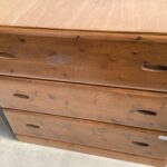 三次市吉舎町辻でタンスの回収から処分までさせて頂きました。