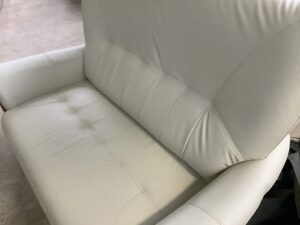 尾道市新浜でソファーの引き取りから処分までさせて頂きました。