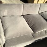 三原市小泉町で3人掛けソファーの引き取りから処分までさせて頂きました。