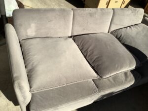 竹原市でソファーの引き取りから処分までさせて頂きました。