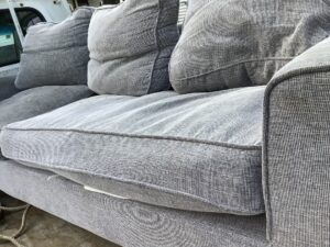 竹原市でソファーの引き取りから処分までさせて頂きました。