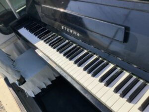 府中市阿字町でピアノの回収から処分までさせて頂きました。