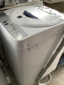 府中市上下町上下で洗濯機の回収から処分までさせて頂きました。