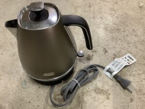 神石高原町草木で家電の引き取りから処分までさせて頂きました。