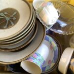 竹原市竹原町で食器の引き取りから処分までさせて頂きました。
