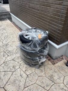 三原市深町でソファーの引き取りと同時に不用品回収もさせて頂きました。