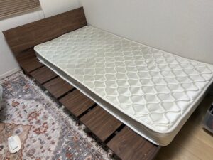 三次市三和町福田でベッド・マットレスの引き取りから処分までさせて頂きました。
