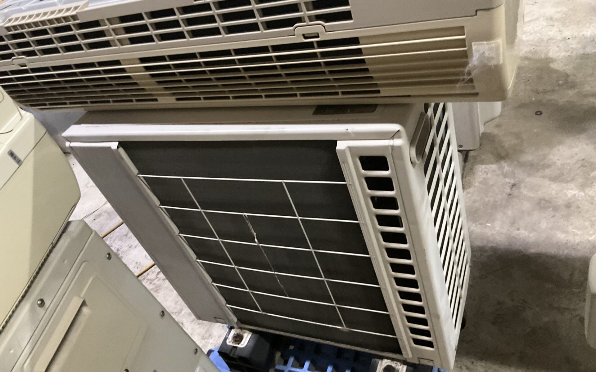 福山市引野町で取り外し回収から処分までしたエアコン