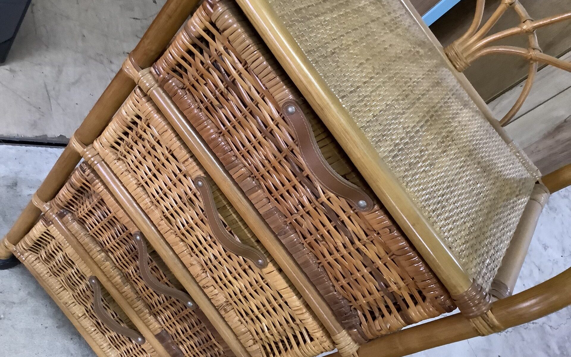 広島県庄原市で引き取り回収から処分までした家具