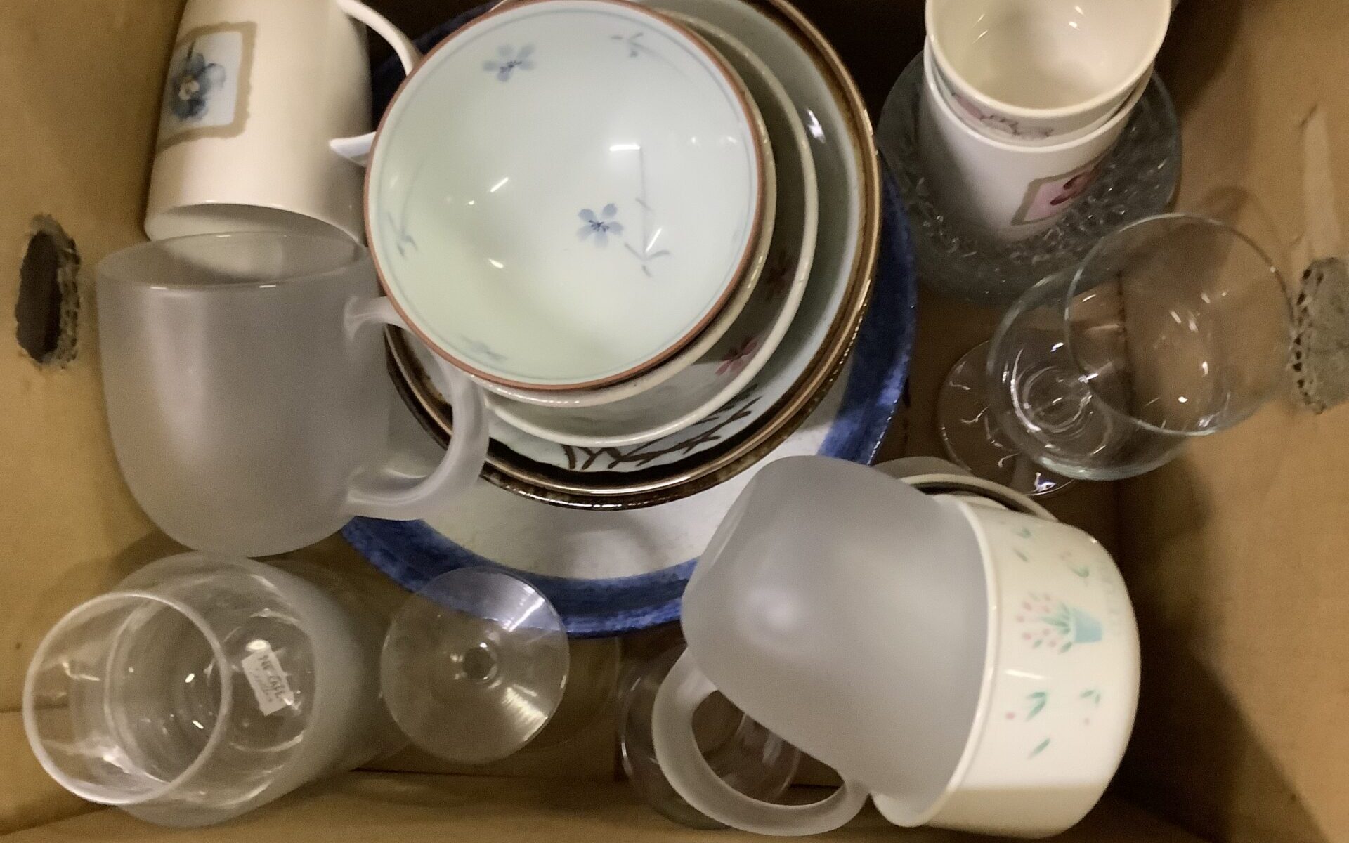 世羅郡世羅町で引き取り回収から処分までした食器