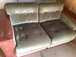 福山市新市町で引き取り回収から処分までしたソファー