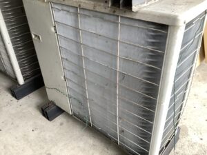 広島県府中市で取り外し回収から処分までしたエアコン