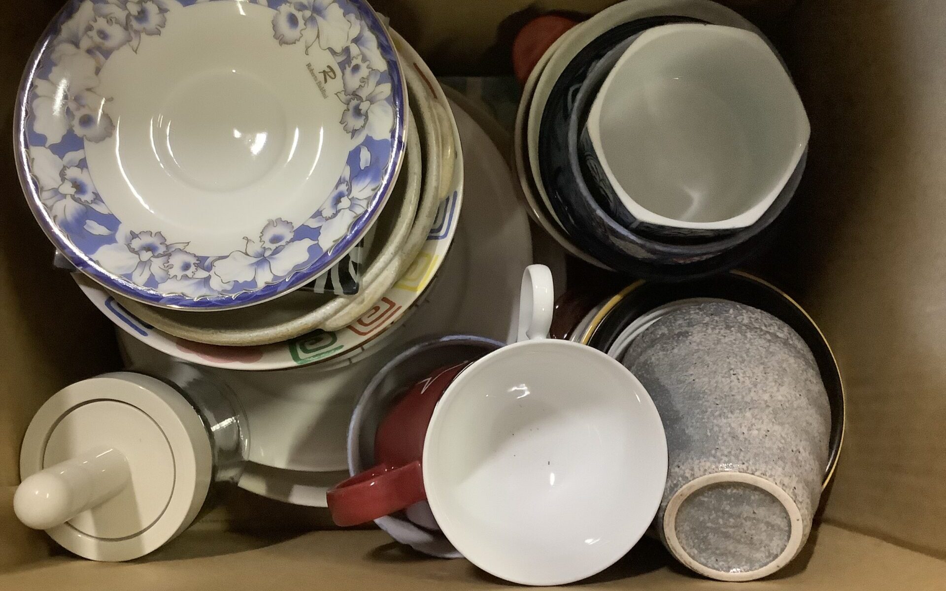 広島県三次市で引き取り回収から処分までした食器