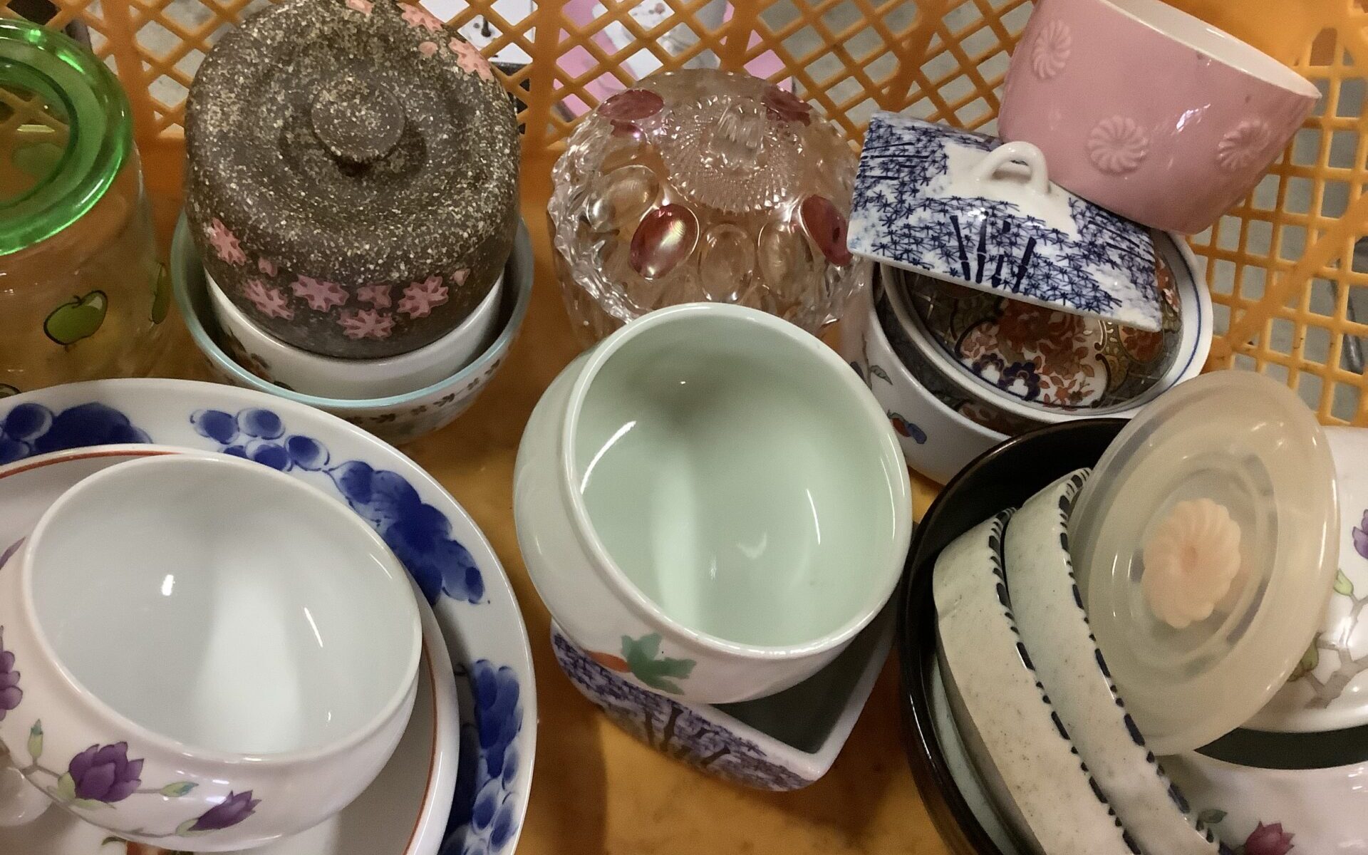 広島県庄原市で引き取り回収から処分までした食器